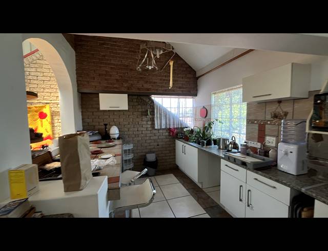5 BEDROOM FREESTANDING FOR SALE IN BENONI AH